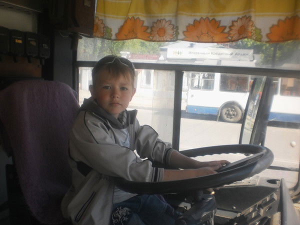 Никита Лешов