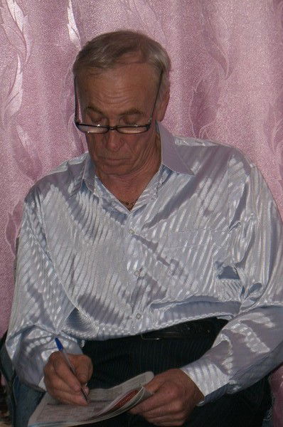 Александр Петров