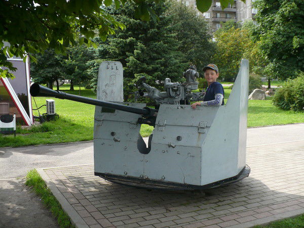 Артём Емельянов