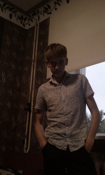 Арсений Попов