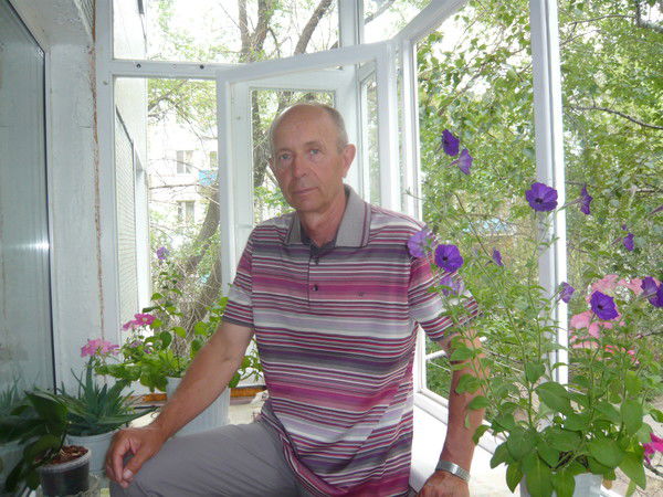 Влад Маслов