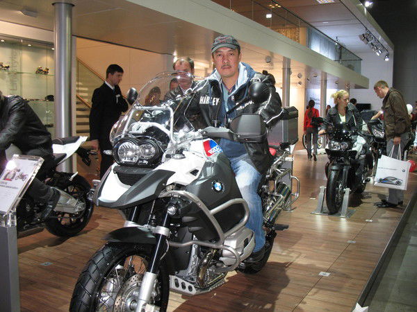 Эрнест Эрдниев