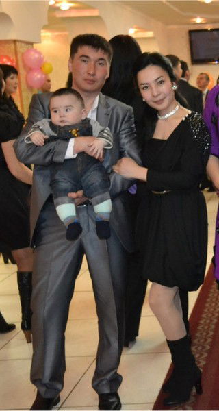 Азат И Баян Есенгабуловы