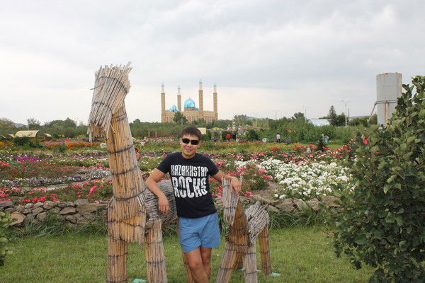 Бекзат Шарипов