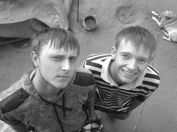 Андрей _________