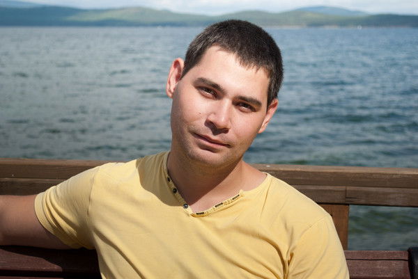 Денис Анохин