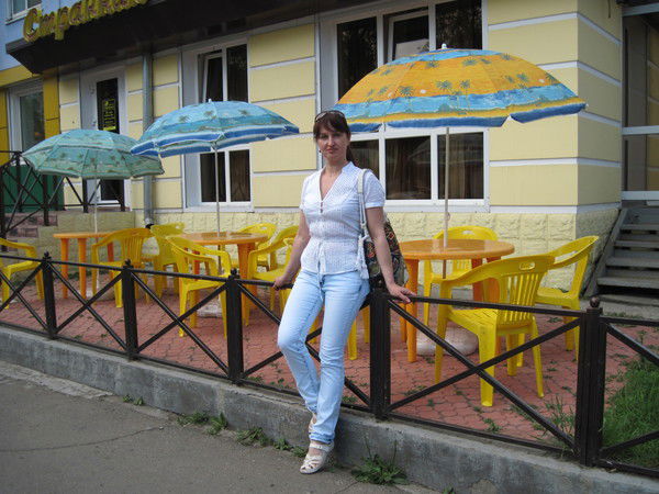 Елена Попова