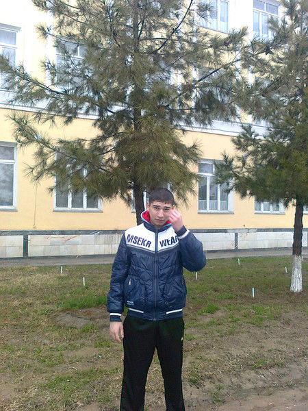 Акмаль Ядгаров