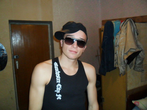 Саша Колесников