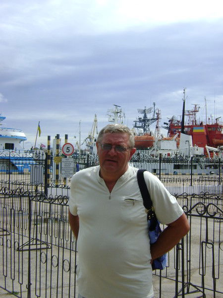 Александр Иванов