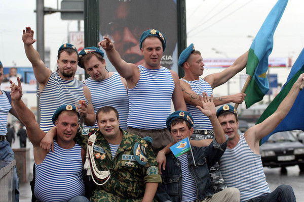 Евгений Калюстин