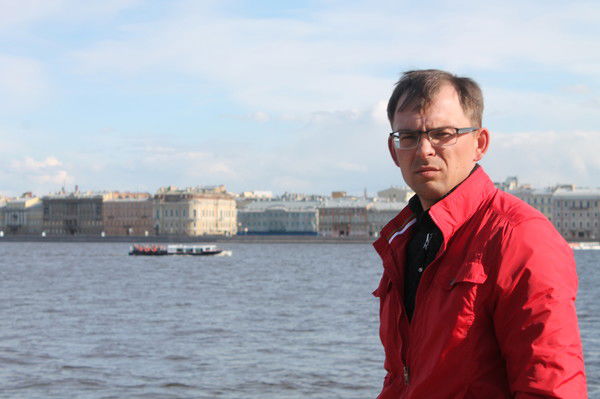 Евгений Петров