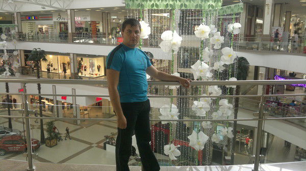 Андрей Захаров