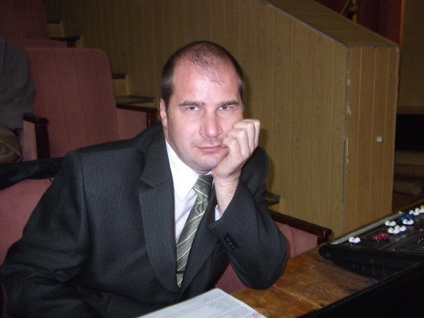 Денис Гудков