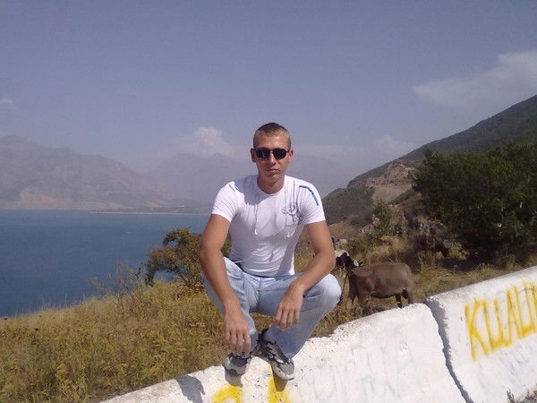 Диман Устинов