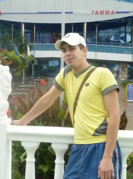 Михаил Ажиненко