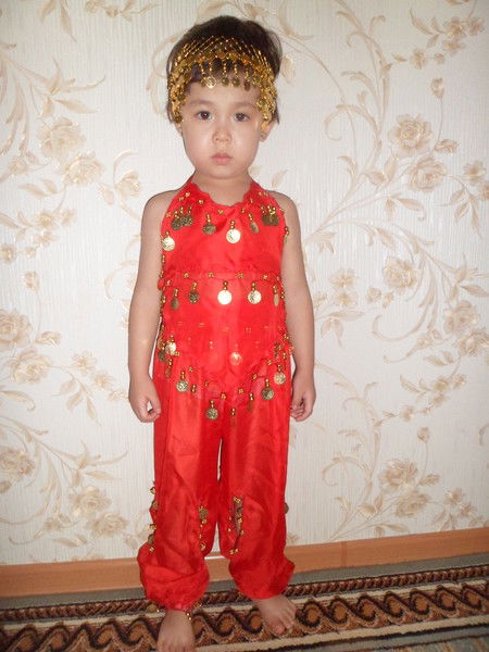 Лира Султанова