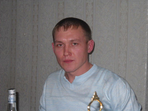 Анатолий Иванов