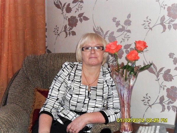 Любовь Попова