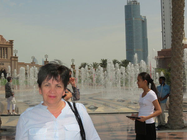 Лола Рахманова