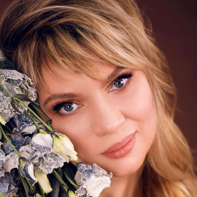 Галина Шестаева