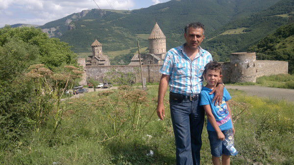 Виктор Петросян