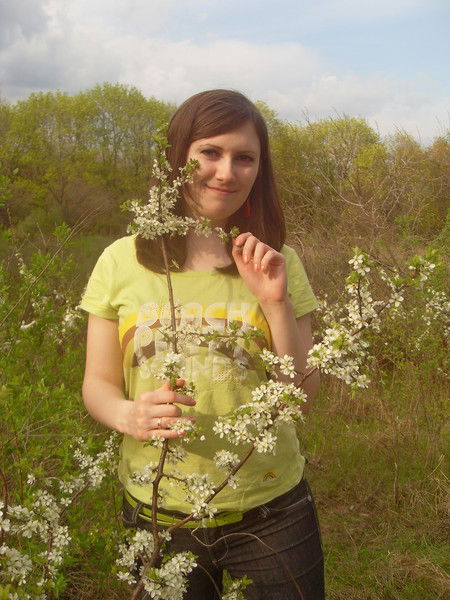 Лена Олейникова