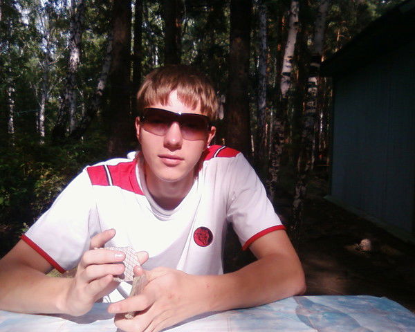 Евгений Романов