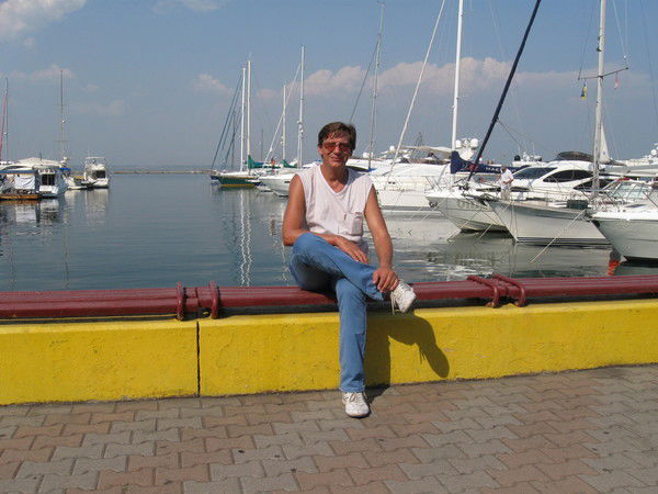 Александр Андронов