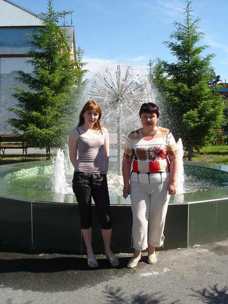 Лола Шамуратова