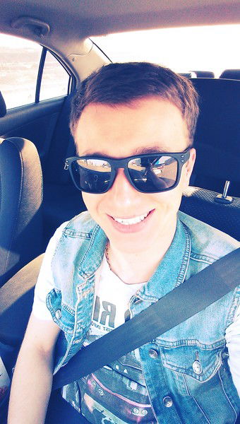 Андрей Золотов