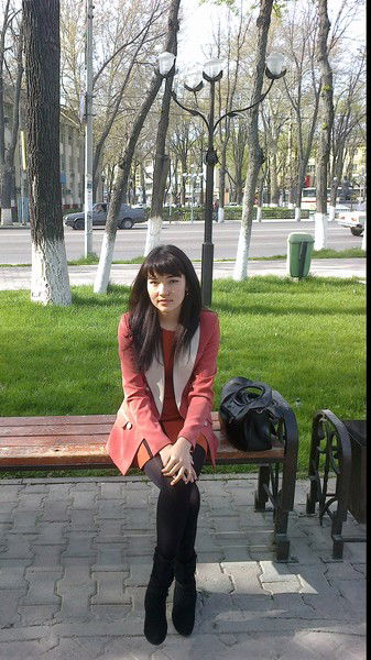 Назым Назирова