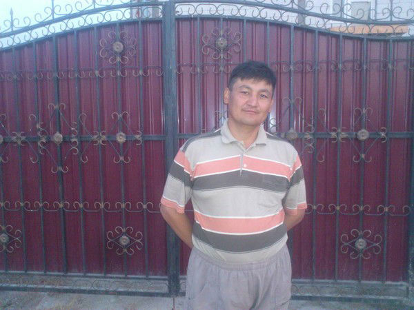 Даурен Махатов