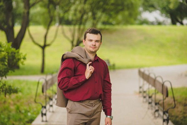 Дмитрий Устюшенко