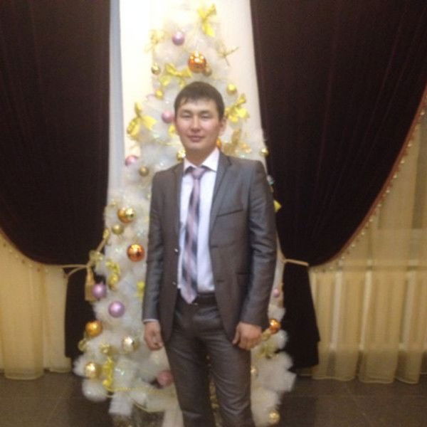 Максут Болатбеков