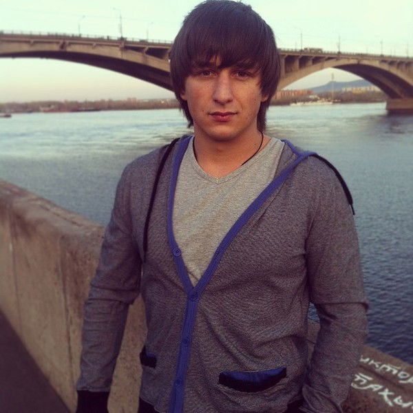 Женя А Г У Л Е Н