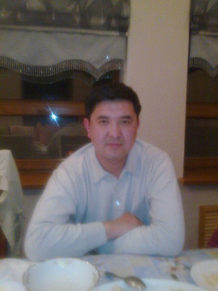 Макс Ахметов