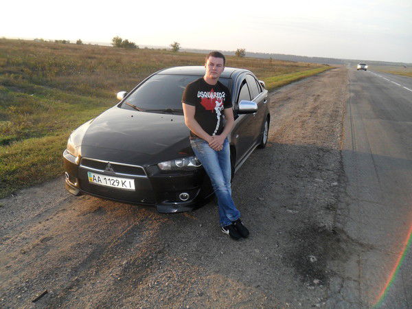 Макс Безверхний