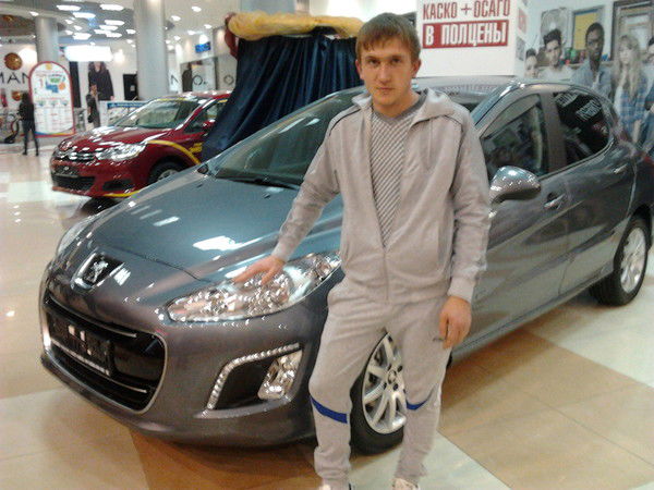 Богдан Маринов