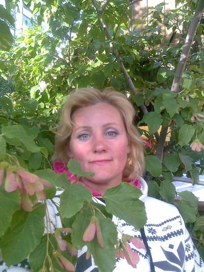 Лена Ленова