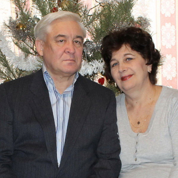 Олег Устинов