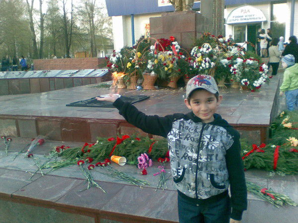 Алмаз Абзалов