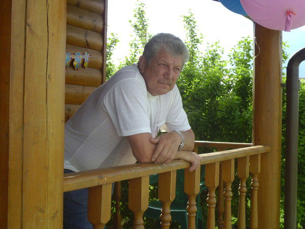 Александр Кобызев