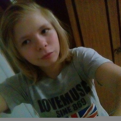 Лена Цветова