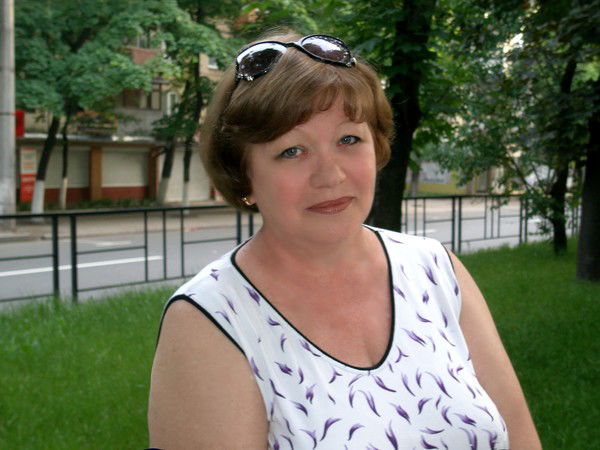 Лена Максимова