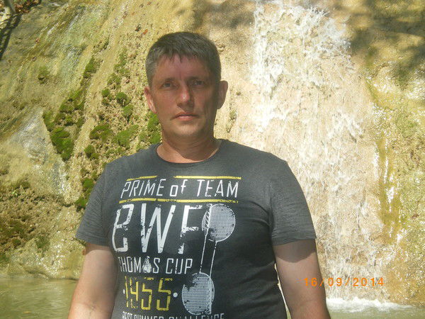 Олег Безделов