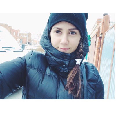 Алёна Колмычкова