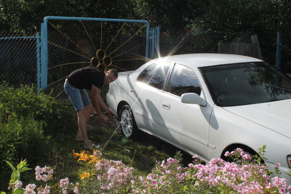 Антоxa Ларионов