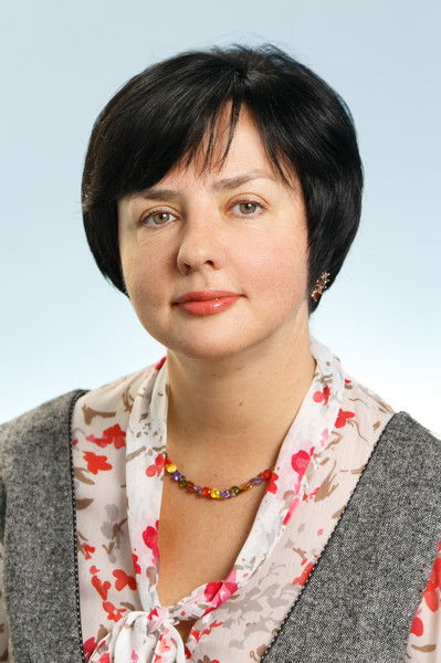 Лариса Суворова