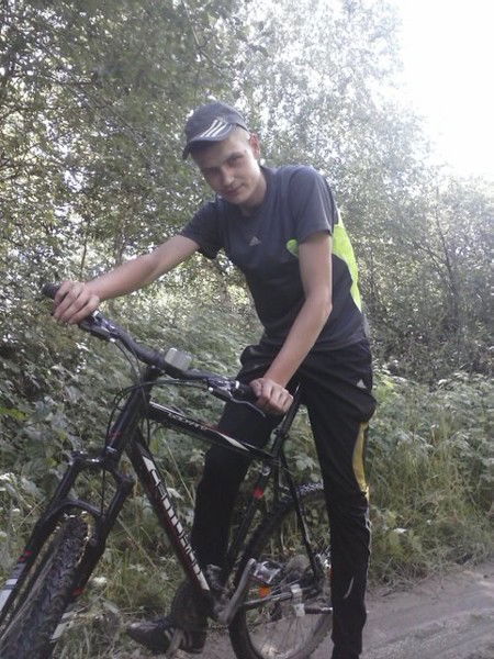 Александр Ветлугаев